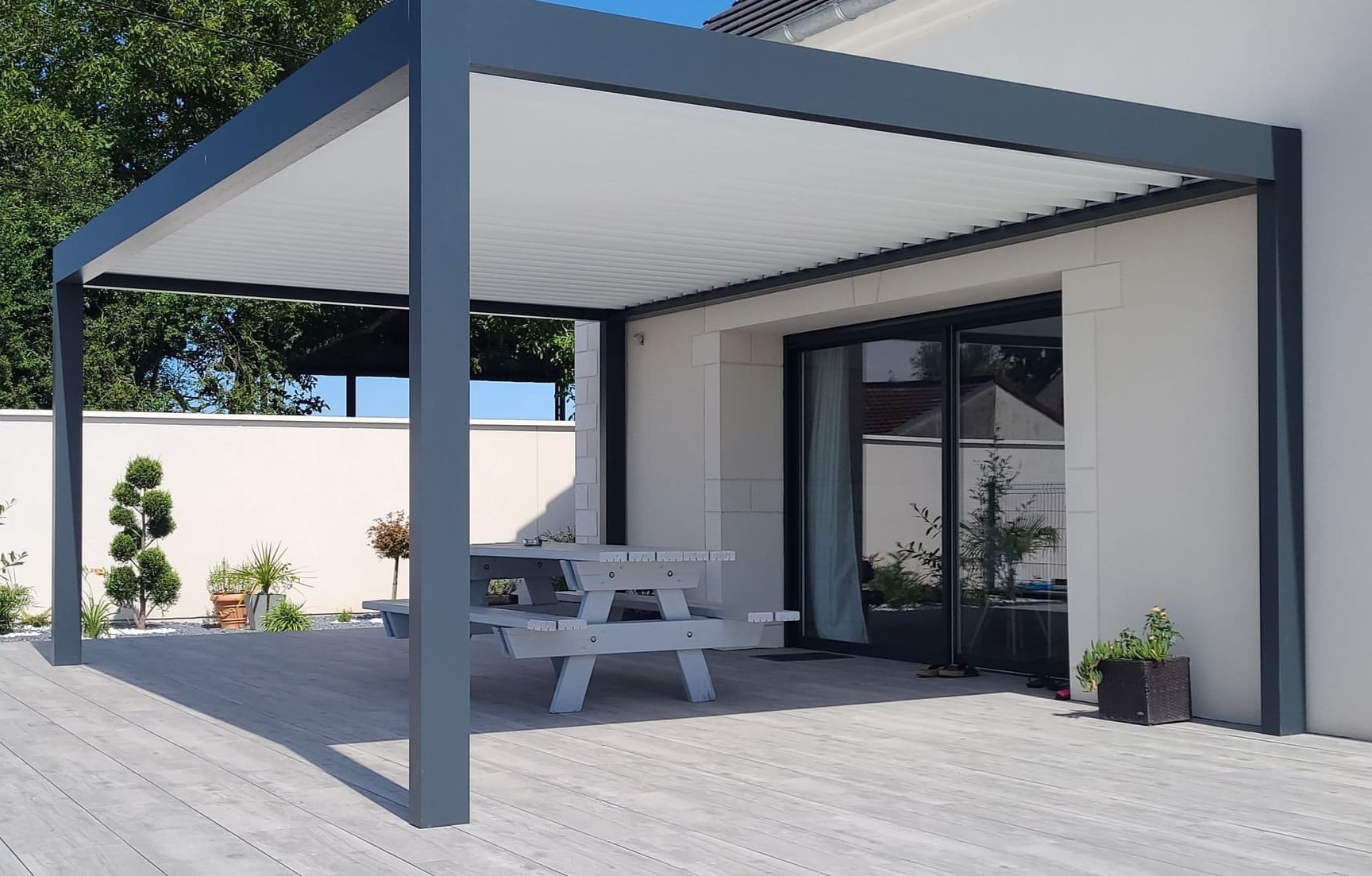 pergola bioclimatique izi